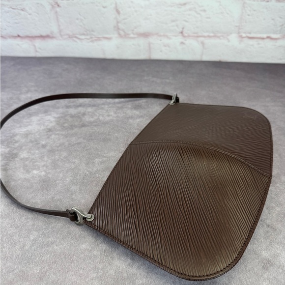 Louis Vuitton Epi Leather Demi Lune Pochette Shoulder Bag Brown - Picture 6 of 14